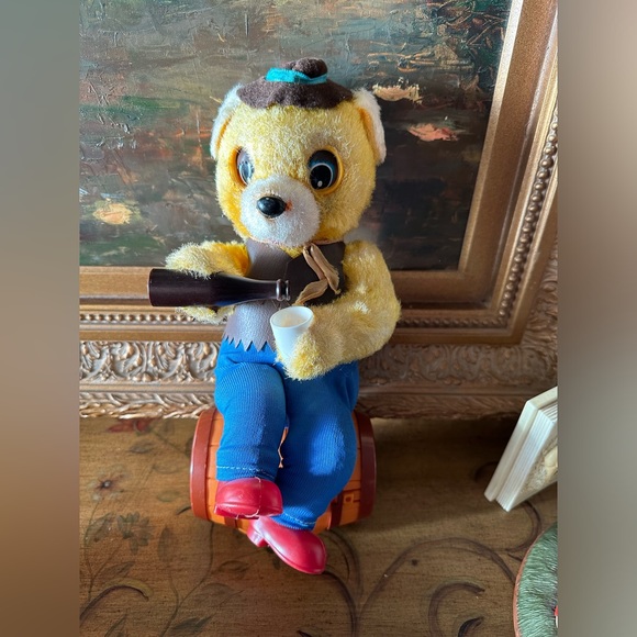 RARE Vintage Toys Battery Operated Picnic Bear Alps Japan Drinking WORKS Unique - Picture 2 of 8